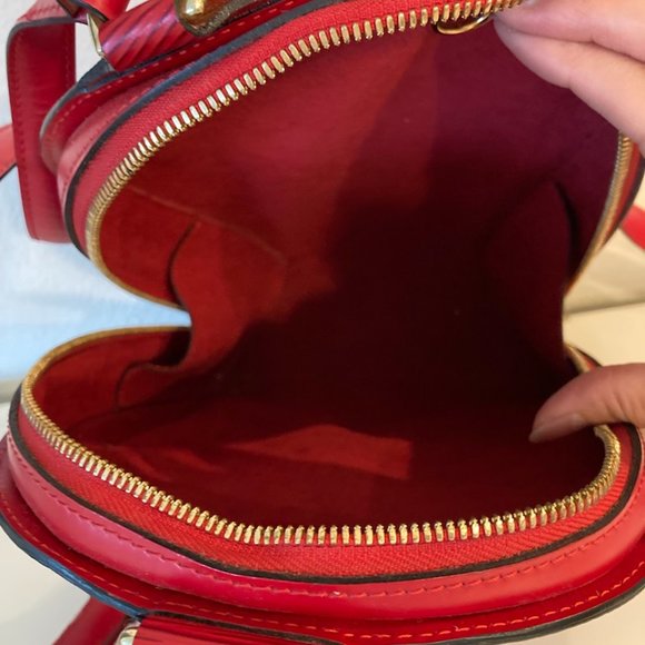 Louis Vuitton Epi Mabillon Backpack - Picture 5 of 12